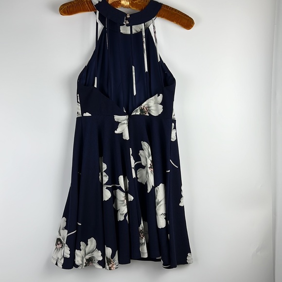 Papaya Navy Floral Print Halter Dress Sz: M - Picture 2 of 8